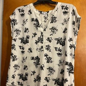 Women’s Plus Size Flower print Black/White